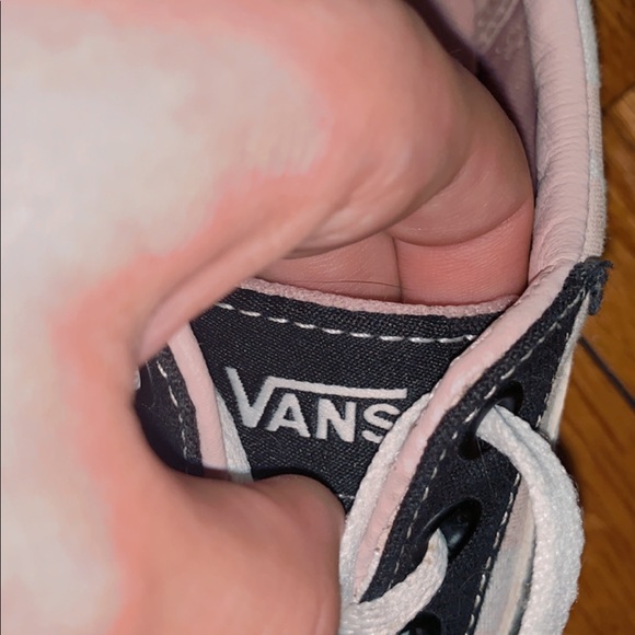 Shoes - Picture 3 of 7